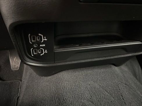 Used 2024 RAM 3500 Big Horn AWD/4WD image 19