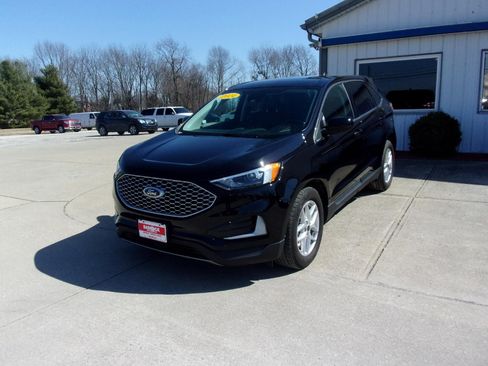 Used 2024 Ford Edge SEL image 5