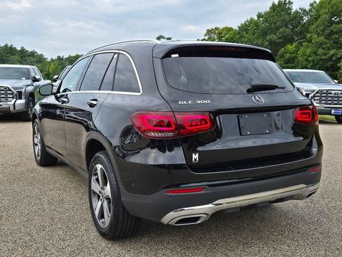 Used 2022 Mercedes-Benz GLC 300 4MATIC image 3