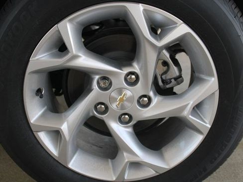 New 2026 Chevrolet Trax LS w/ LS Convenience Package FWD image 9