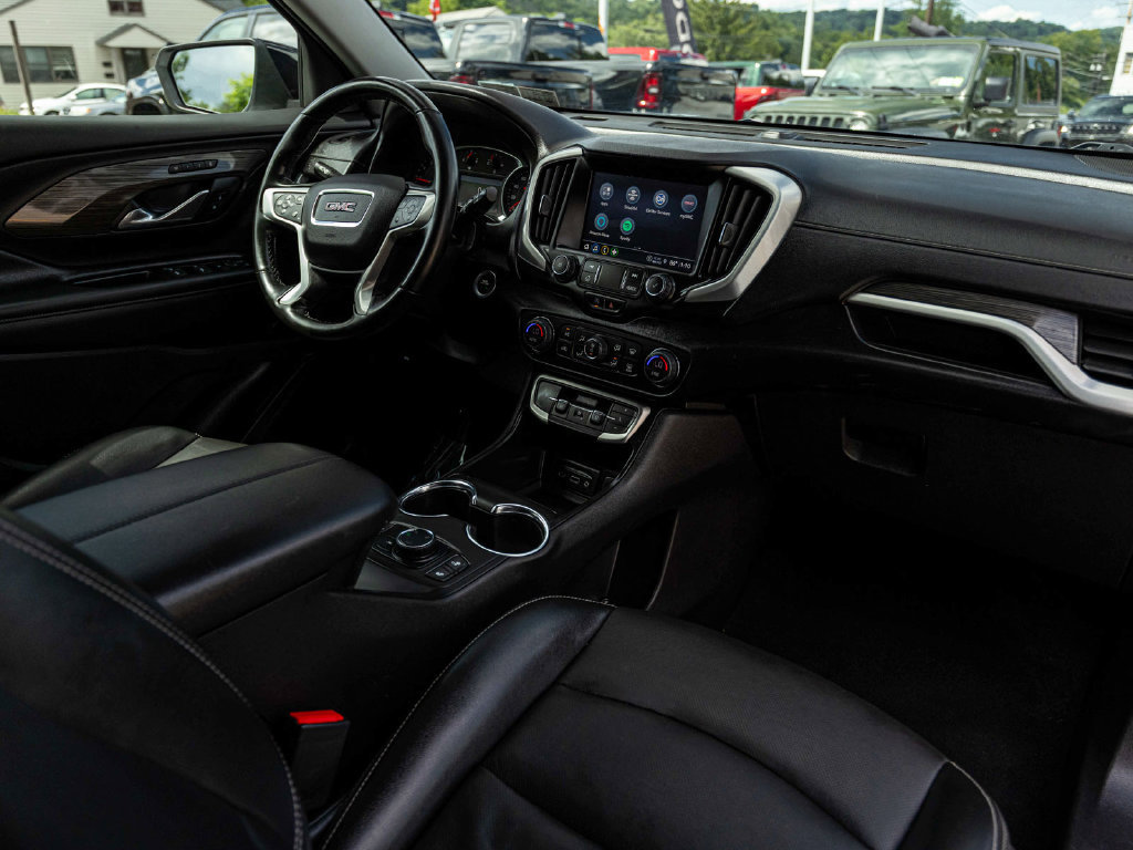 Used 2024 GMC Terrain SLT w/ Elevation Edition AWD/4WD image 31