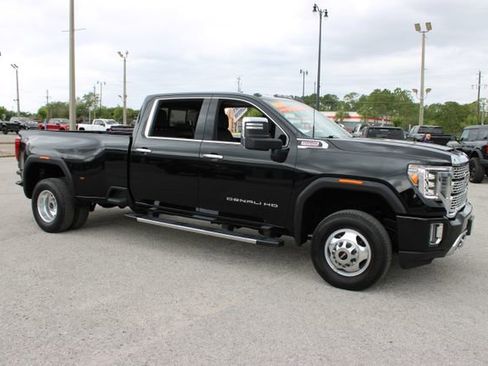 Used 2022 GMC Sierra 3500 Denali w/ Denali Ultimate Package AWD/4WD image 15