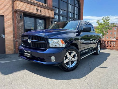 Used 2017 RAM 1500 Express AWD/4WD image 2