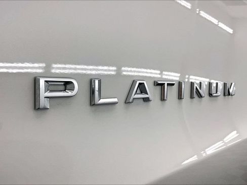 New 2025 Ford Expedition Platinum w/ Platinum Ultimate Package AWD/4WD image 9