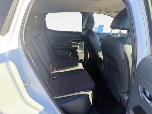 Used 2025 Nissan Kicks SR image 18