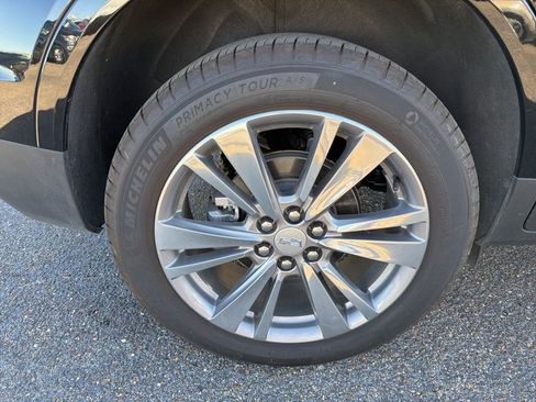 Certified 2025 Cadillac XT5 Premium Luxury image 6