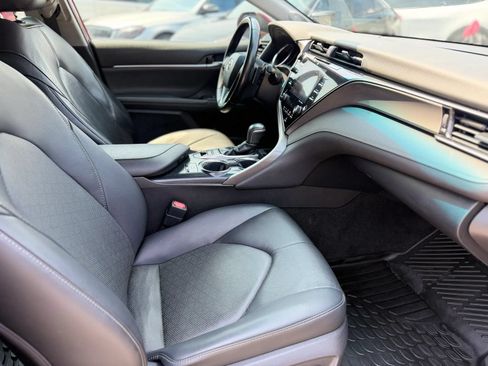 Used 2019 Toyota Camry XSE w/ Driver Assist Package FWD image 17