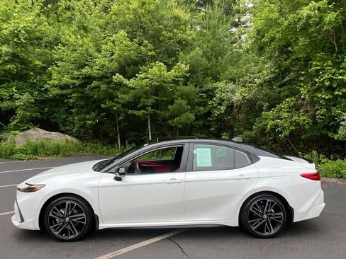 Used 2026 Toyota Camry XSE w/ Premium Package AWD/4WD image 2