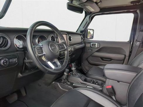 Used 2022 Jeep Gladiator Overland w/ Popular Equipment Package image 9