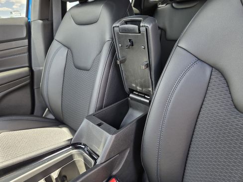 New 2026 Jeep Compass Latitude image 28