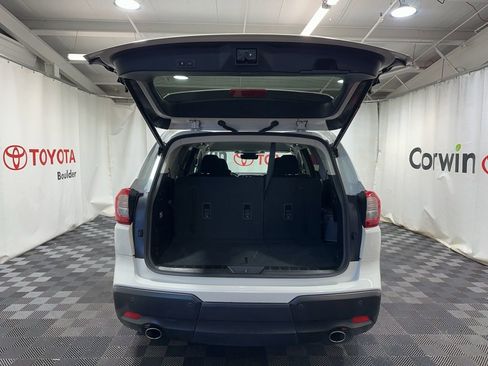 Used 2024 Subaru Ascent Premium w/ Convenience Package image 17