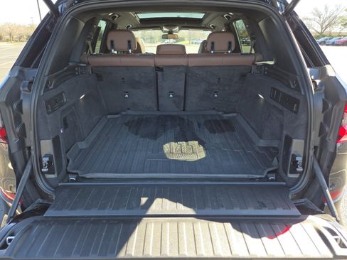 Used 2023 BMW X5 xDrive40i w/ M Sport Package image 21