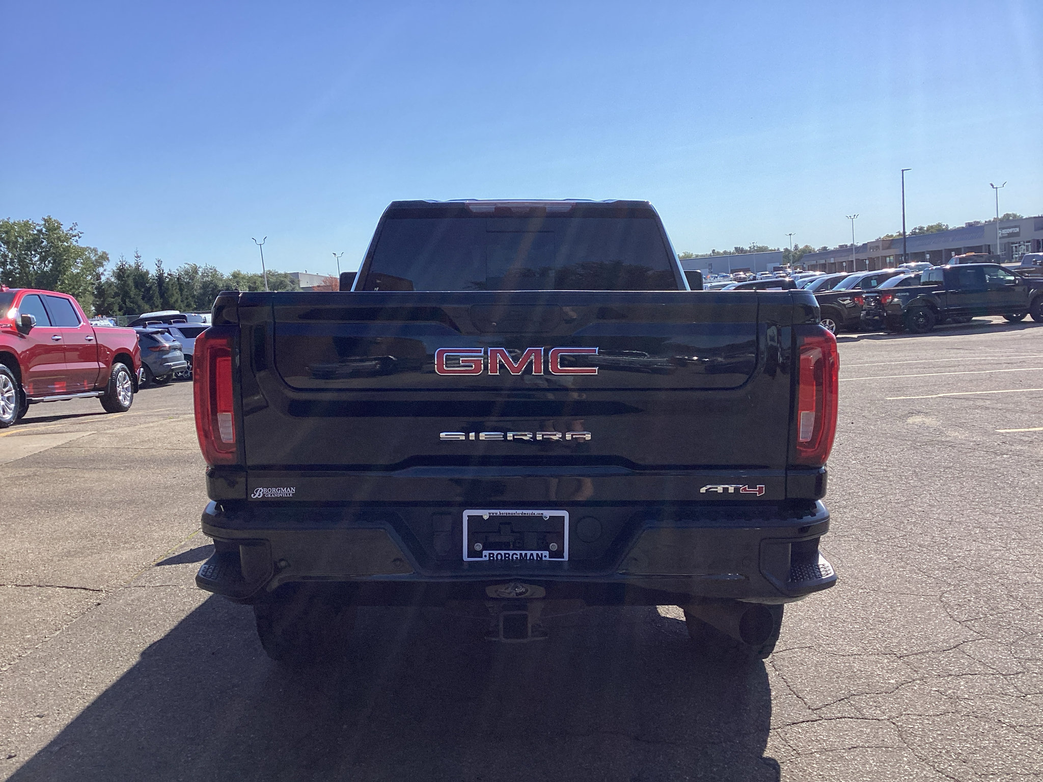 Used 2020 GMC Sierra 2500 AT4 w/ AT4 Premium Package AWD/4WD image 3