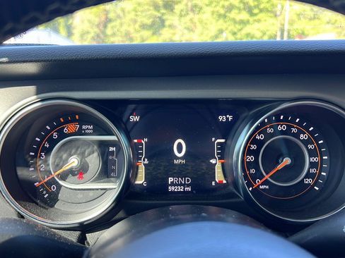 Used 2021 Jeep Wrangler Unlimited Sport AWD/4WD image 16