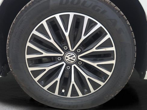 Used 2019 Volkswagen Jetta SE FWD image 33
