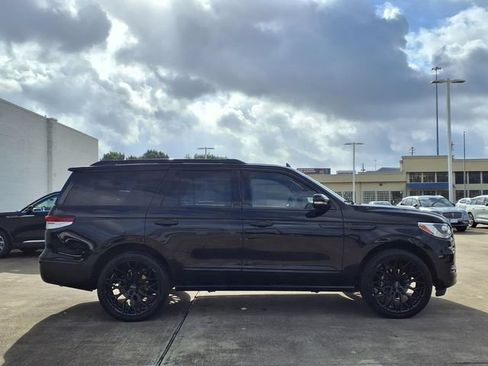 Certified 2024 Lincoln Navigator Reserve AWD/4WD image 20