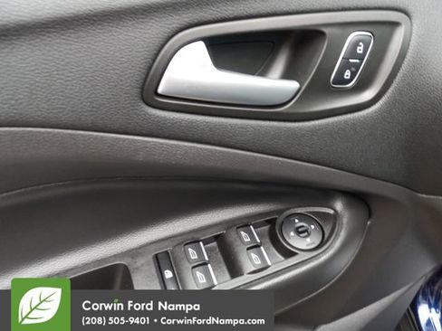 Used 2017 Ford C-MAX SE image 11
