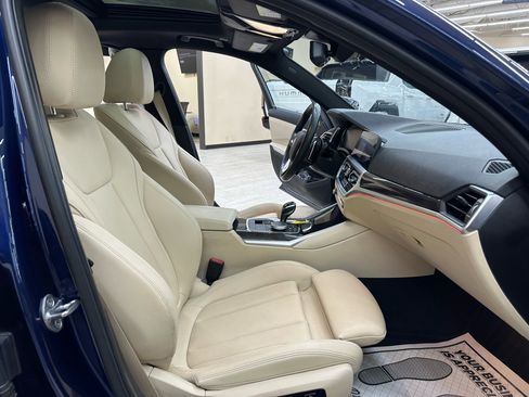 Used 2019 BMW 330i xDrive Sedan w/ Driving Assistance Package image 43