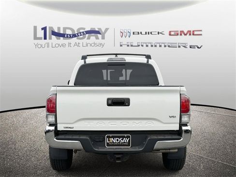 Used 2023 Toyota Tacoma TRD Off-Road image 3