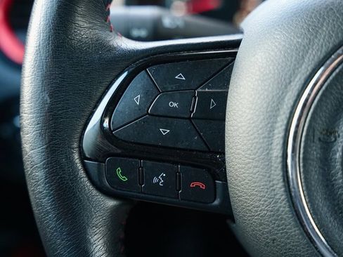 Used 2022 Jeep Renegade Trailhawk image 16