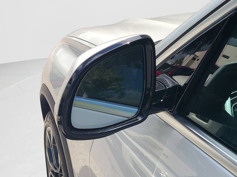 Used 2022 BMW X5 sDrive40i w/ Premium Package RWD image 32