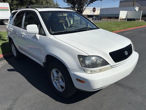 Used 2000 Lexus RX 300 4WD w/ Premium Pkg image 2