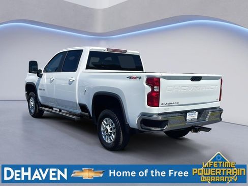 Used 2023 Chevrolet Silverado 2500 LT w/ Convenience Package AWD/4WD image 4