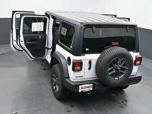 Used 2025 Jeep Wrangler Sport S image 61