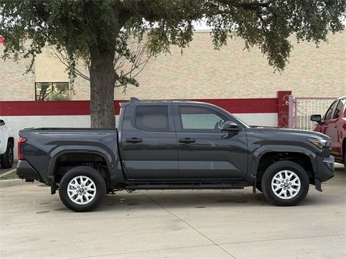 Used 2024 Toyota Tacoma SR image 3