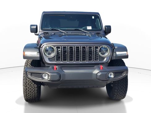 Used 2025 Jeep Wrangler Unlimited Rubicon w/ Convenience Group AWD/4WD image 2