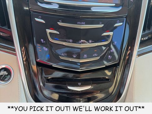 Used 2018 Cadillac Escalade ESV Premium Luxury AWD/4WD image 17