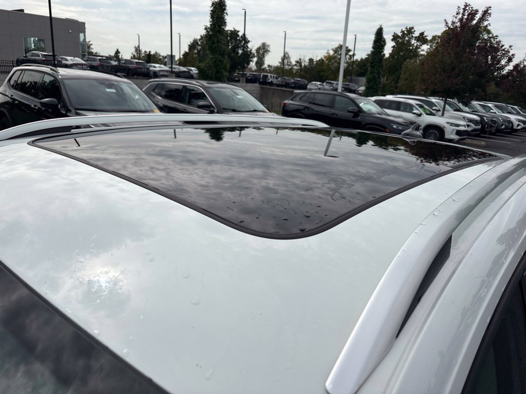 Used 2023 Volkswagen Taos SEL AWD/4WD image 17