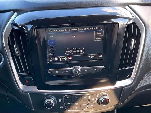 Used 2021 Chevrolet Traverse LS image 9