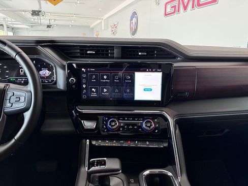 Certified 2025 GMC Sierra 1500 Denali Ultimate AWD/4WD image 20