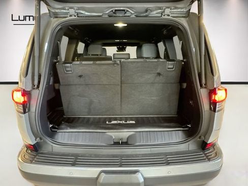 Used 2025 Lexus GX 550 w/ Accessory Package (2T) AWD/4WD image 27