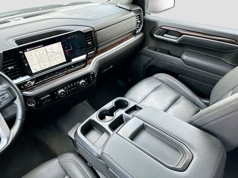 Used 2025 GMC Sierra 1500 SLT RWD image 22