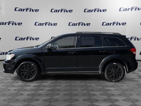 Used 2019 Dodge Journey SE FWD image 2