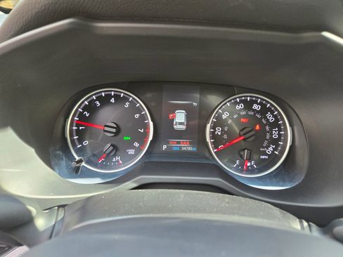 Used 2022 Toyota RAV4 XLE image 18