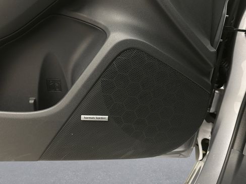 Used 2025 Subaru Crosstrek 2.5i Wilderness AWD/4WD image 16