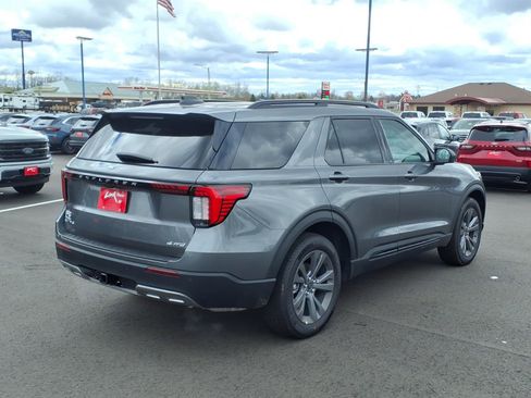 New 2026 Ford Explorer Active w/ Active Comfort Package AWD/4WD image 3