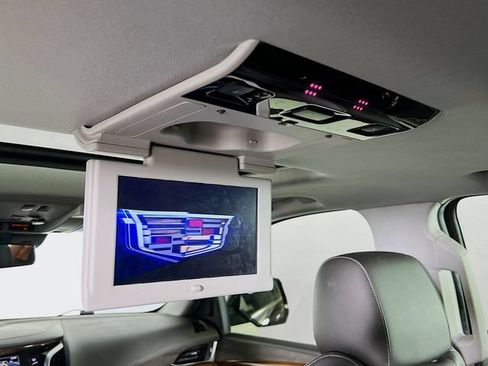 Used 2019 Cadillac Escalade Luxury AWD/4WD image 28