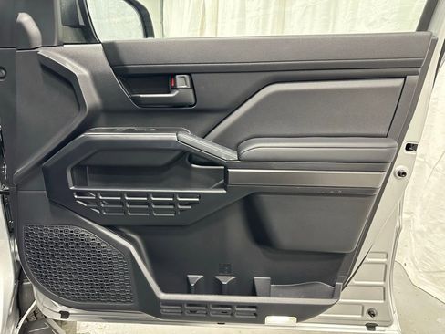 Used 2025 Toyota 4Runner SR5 image 57