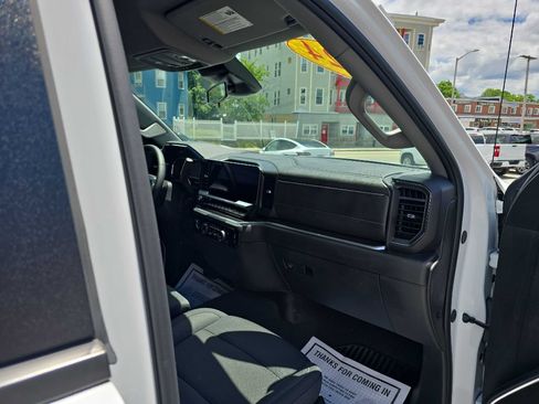 Used 2024 Chevrolet Silverado 1500 LT AWD/4WD image 13