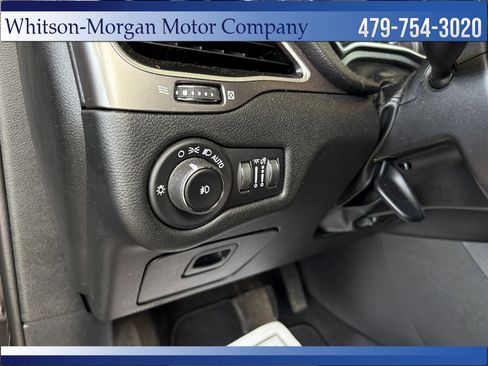 Used 2019 Jeep Cherokee Latitude Plus FWD image 14