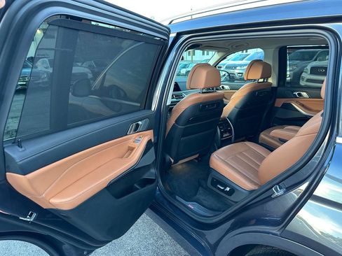 Used 2020 BMW X7 xDrive40i w/ Premium Package AWD/4WD image 19