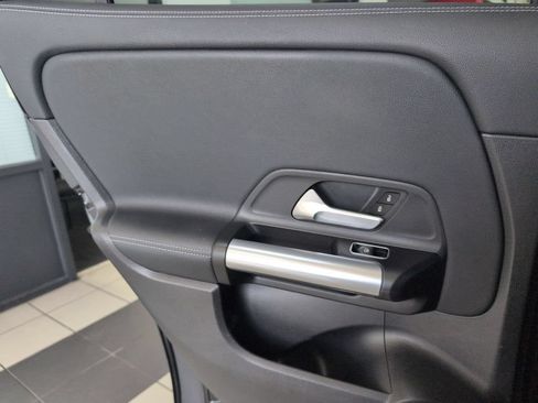 Used 2025 Mercedes-Benz GLA 250 image 23