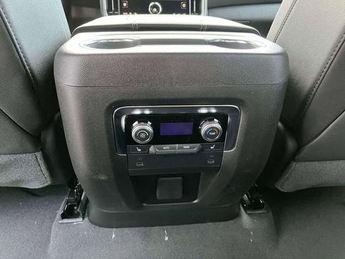 New 2026 GMC Yukon XL Elevation image 14