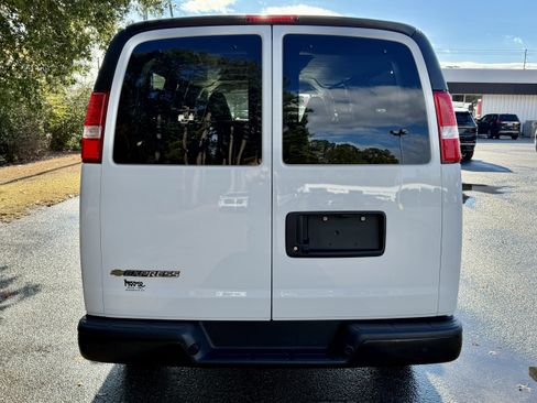Used 2024 Chevrolet Express 3500 LS image 11