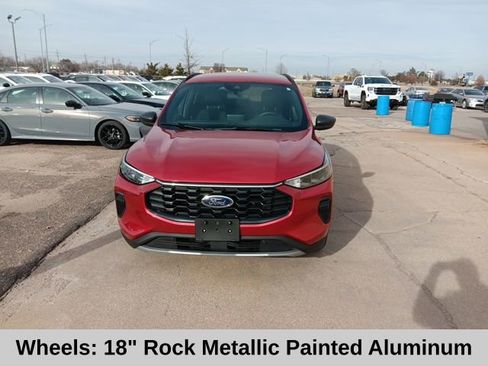 Used 2025 Ford Escape ST-Line image 10