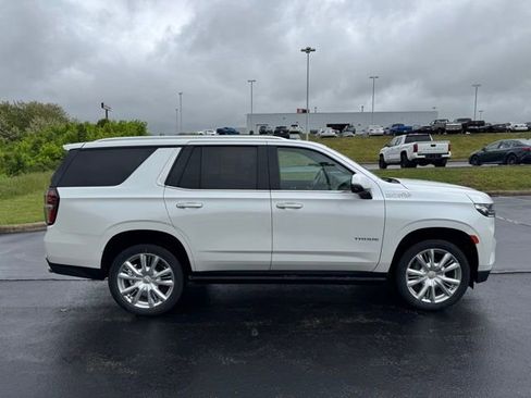 Used 2023 Chevrolet Tahoe High Country AWD/4WD image 2